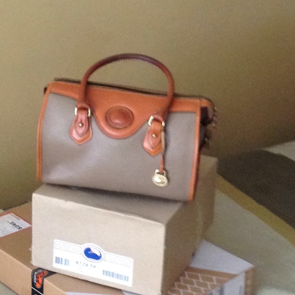 Dooney & Bourke Purse